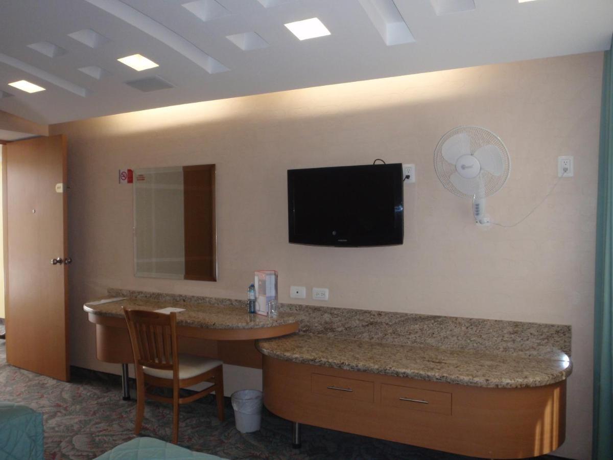Hotel Plaza Las Fuentes San Juan San Juan Cuautlancingo Dış mekan fotoğraf